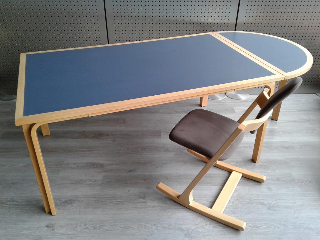 Magnus Olesen Tafel (Beuken Linoleum), Zeer Mooi!, Huis en Inrichting, Tafels | Eettafels, Ophalen, Overige materialen, 200 cm of meer
