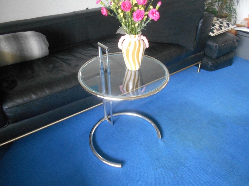 Eileen Gray bijzettafel ( copy ) 8 hoogstes: 47cm tot 87cm., Gebruikt, Metaal of Aluminium, Rond, 55 tot 75 cm