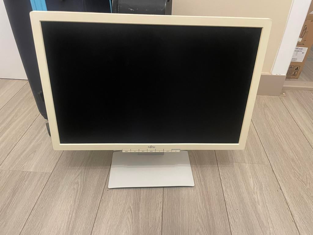 Fujitsu 24 inch monitor, Computers en Software, Monitoren, Ophalen, HD, Thunderbolt, Zo goed als nieuw