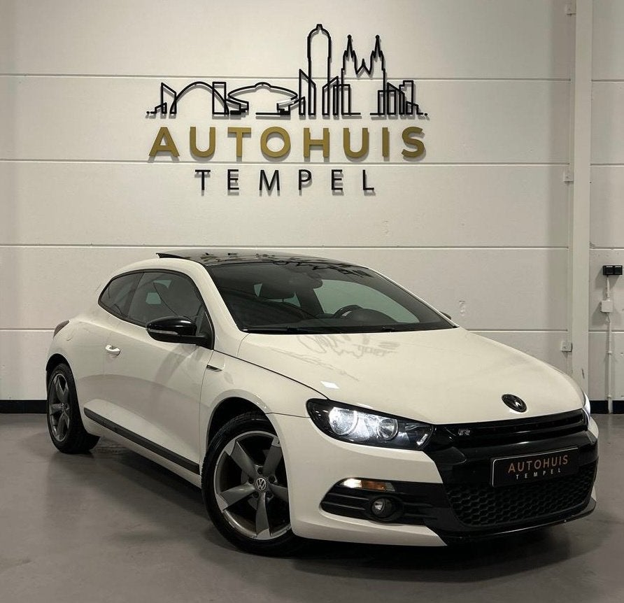 Volkswagen Scirocco 1.4 TSI Edition Nap Airco Navi Pano R Li, Voorwielaandrijving, Euro 5, Gebruikt, Zwart