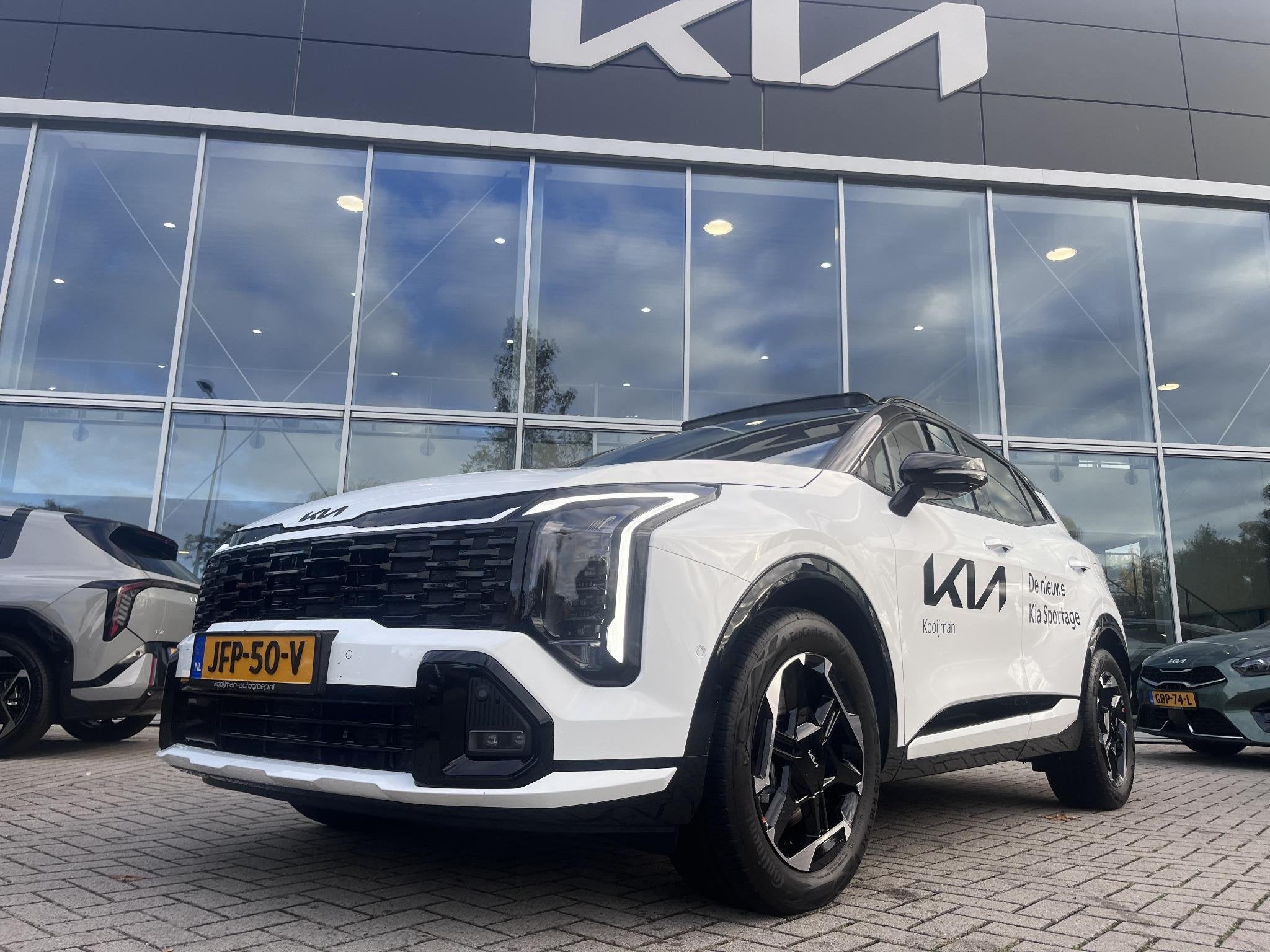 Kia Sportage 1.6 T-GDi Hybrid GT-PlusLine DEMO VOORDEEL!, Auto's, Euro 6, 4 cilinders, Wit, Origineel Nederlands