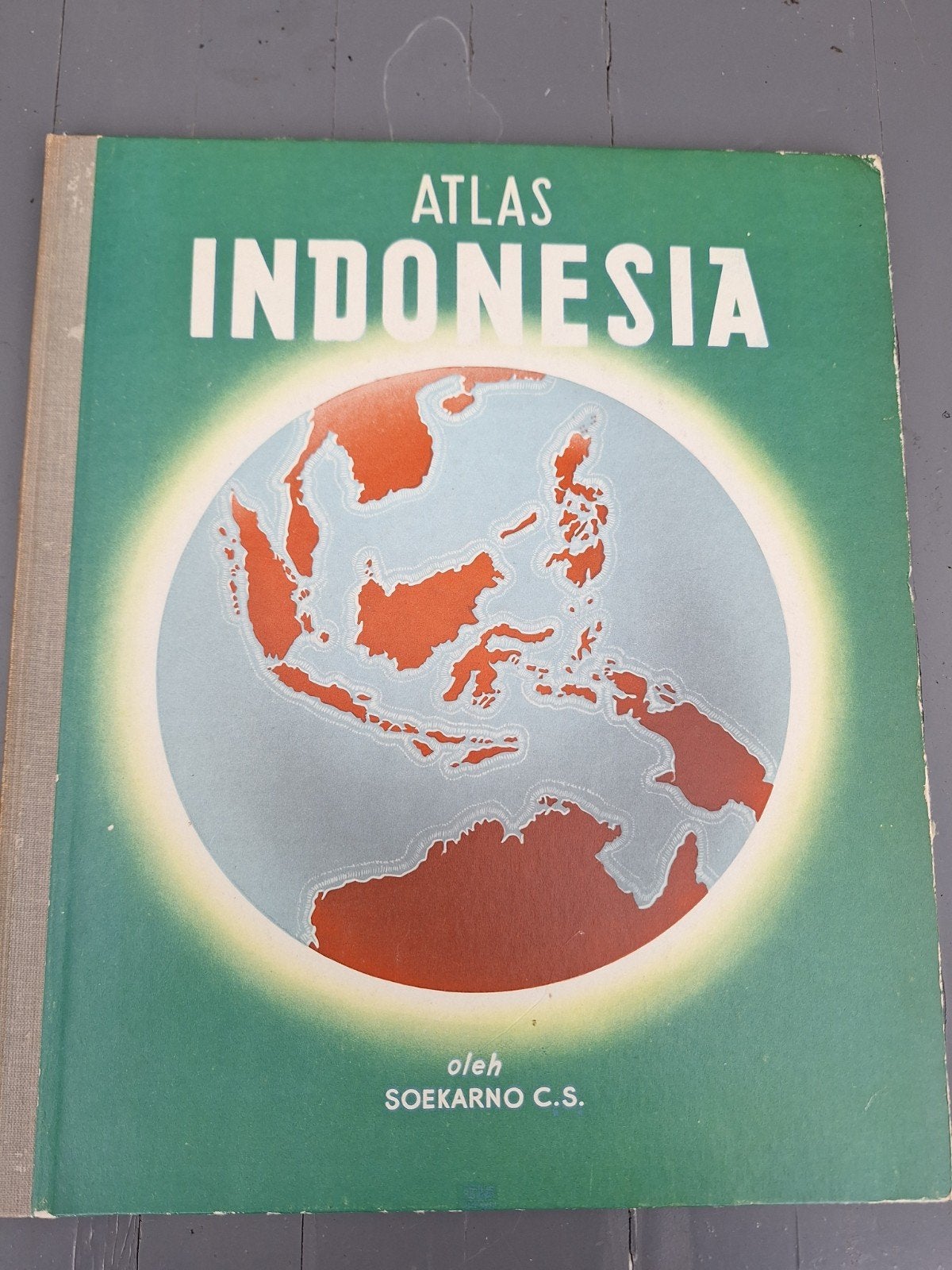 Atlas Indonesia 1953 - Zeldzaam exemplaar, Gelezen, Overige atlassen, Overige gebieden, Ophalen of Verzenden