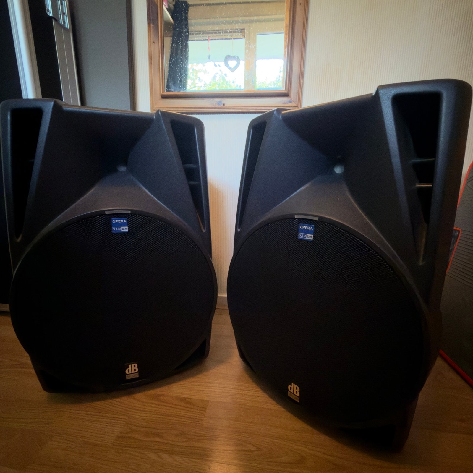 DB Technologies Opera 512 DX Speakerset met voedingskabel