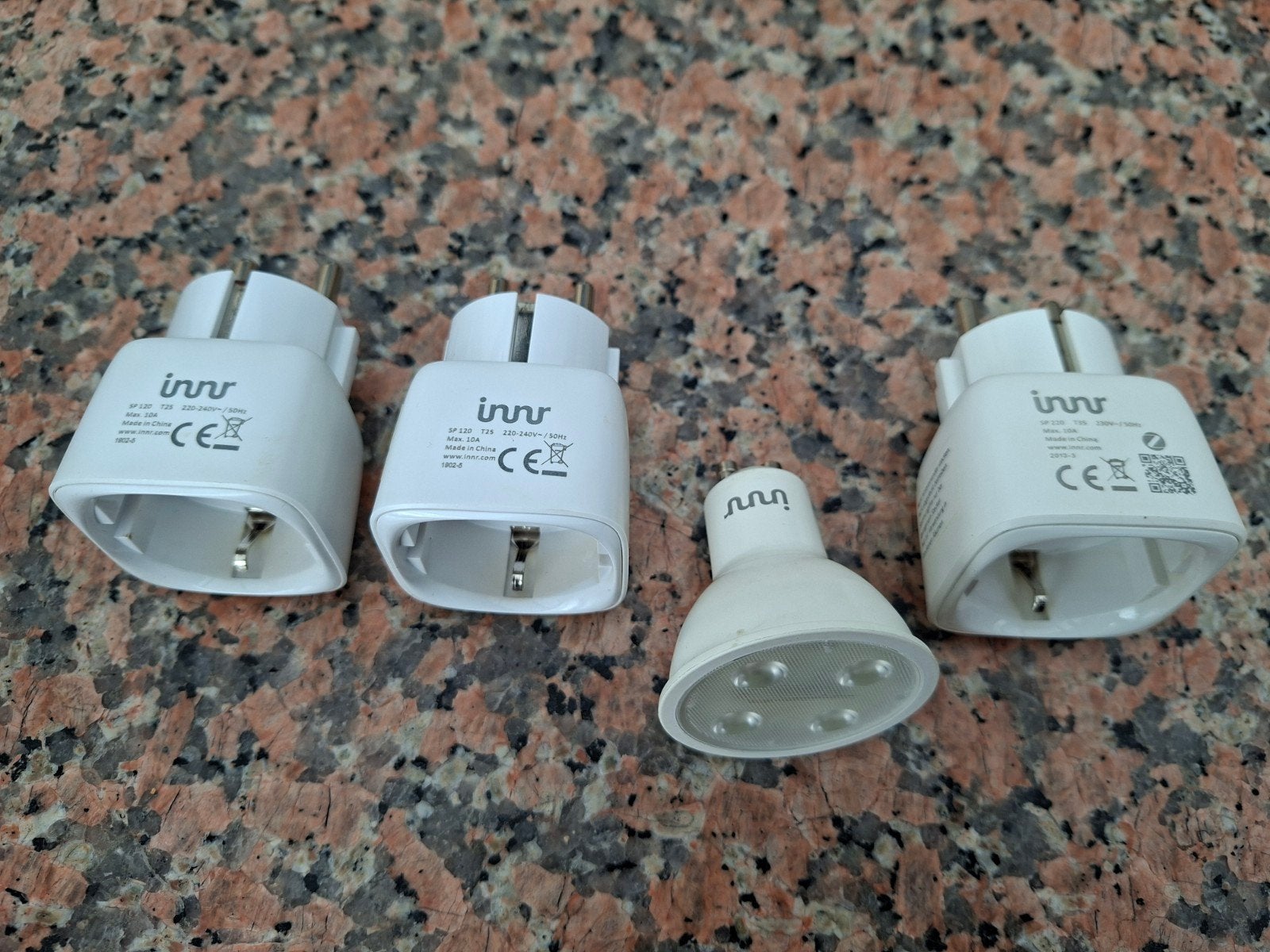 3x INNR Smart Stekkers en LED Lampje, Ophalen of Verzenden, Gebruikt, Led-lamp