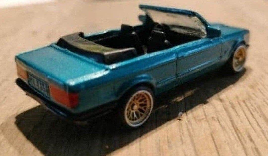 unieke handmade BMW E 30 3 serie cabriolet,classic matchbox, Ophalen of Verzenden, Zo goed als nieuw, Auto, Matchbox