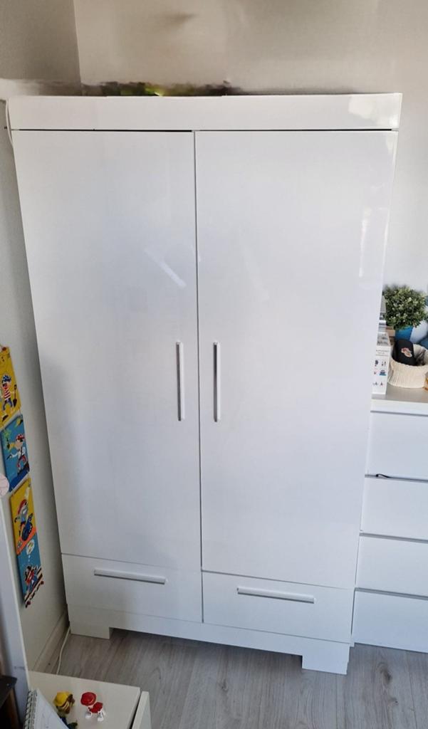 Witte kinder- of babykast - H185xB100xD60 ( High gloss), Ophalen