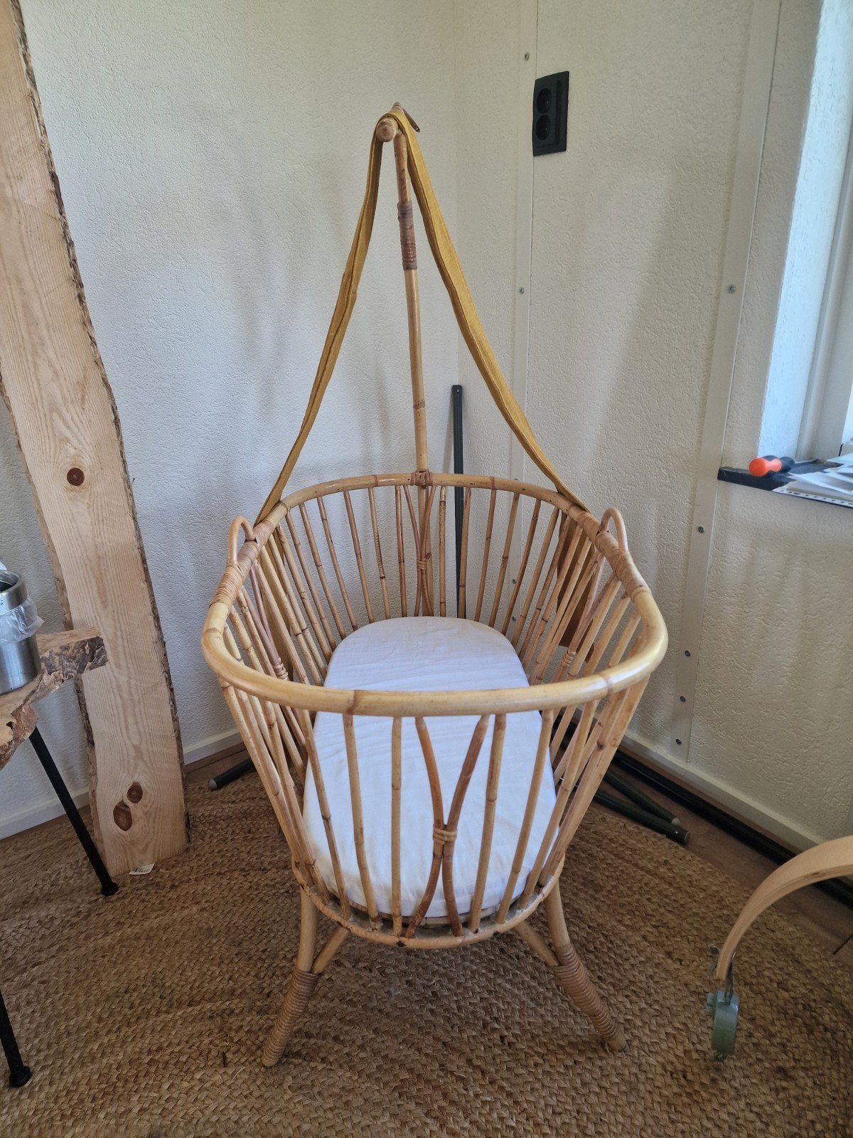 Vintage rotan wieg voor baby, Ophalen, Gebruikt, Wieg