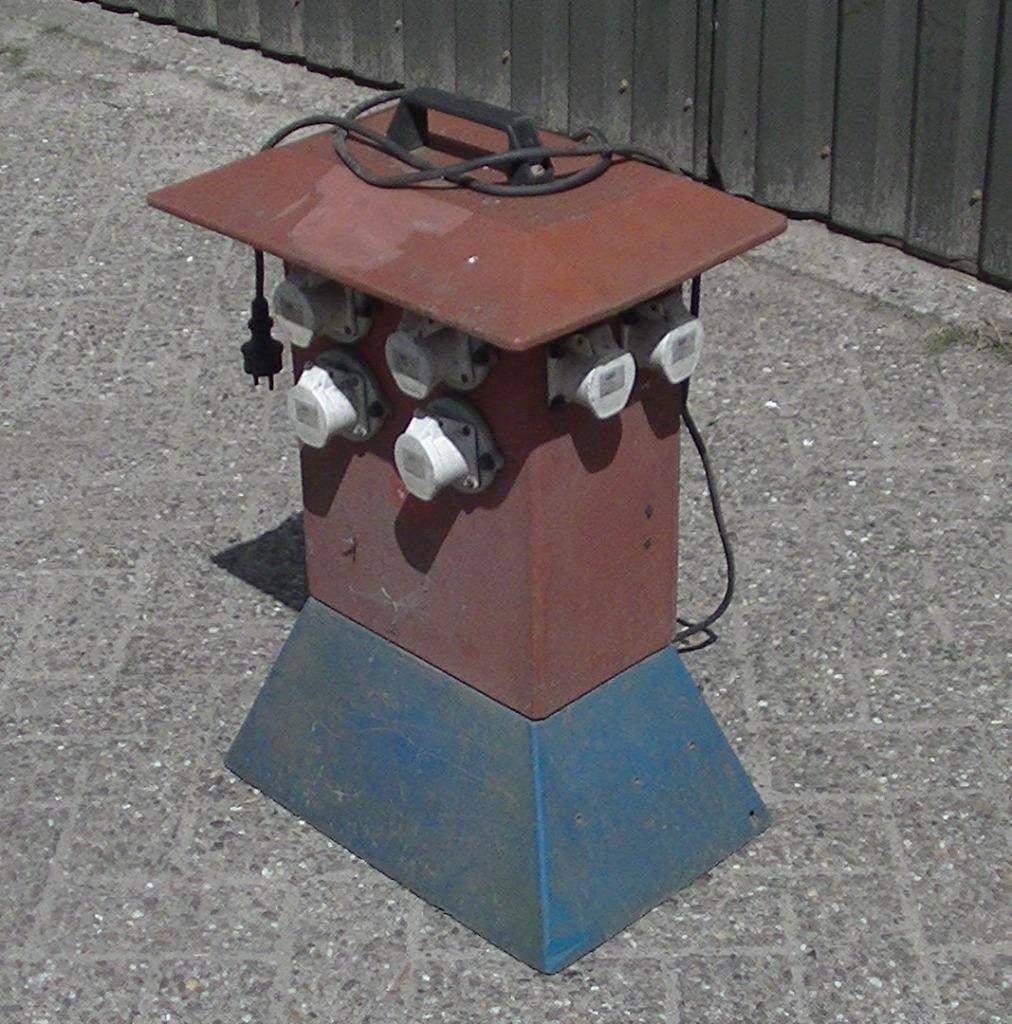 🌈Trafo / transformator 220 V naar 42 V / veiligheidstrafo🌈, Ophalen, Gebruikt, Overige typen