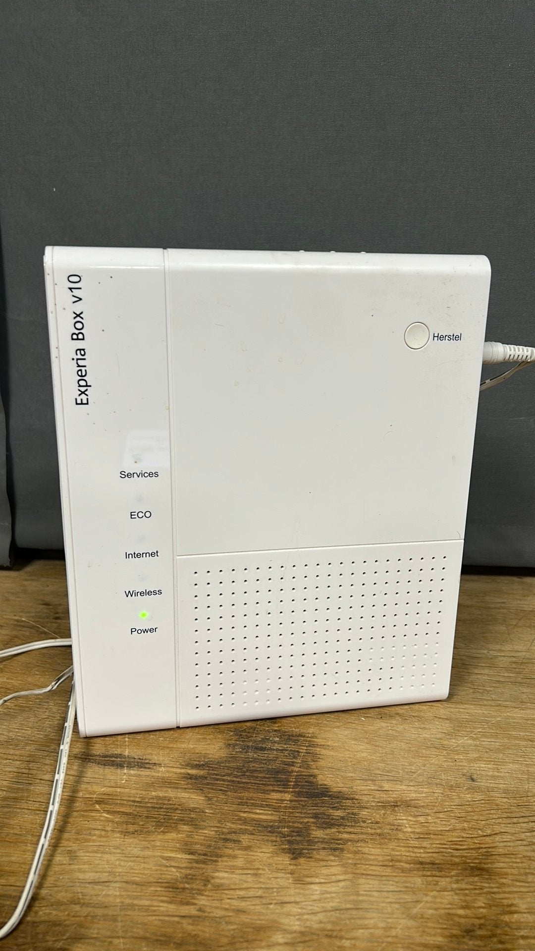 Experia Box v10 KPN modem / router., Ophalen of Verzenden, Zo goed als nieuw