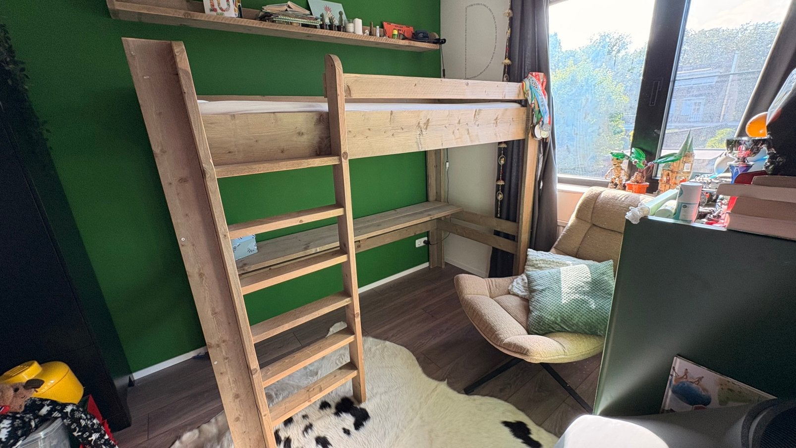 Mooi houten half hoogslaper met bureau, Ophalen, Gebruikt, Halfhoogslaper