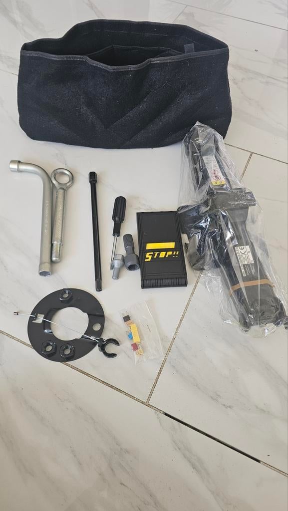 Krik en gereedschap set, Auto diversen, Autogereedschap, Ophalen of Verzenden