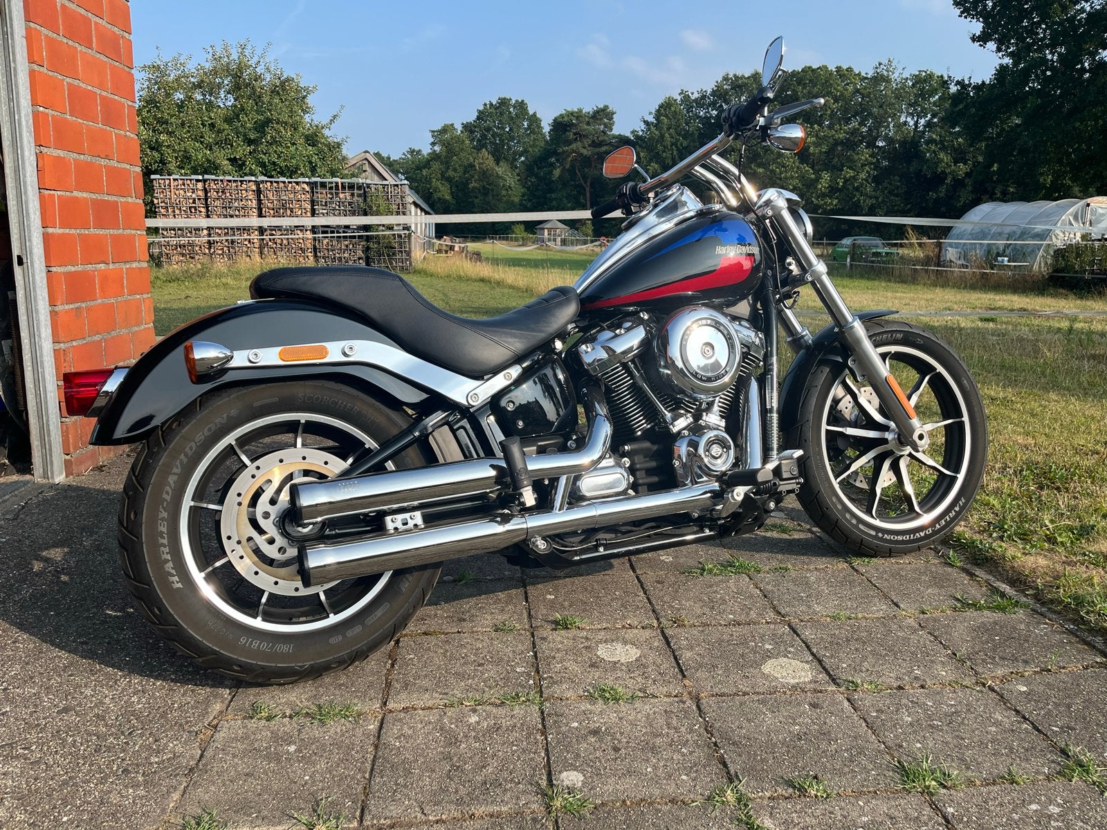 Harley-Davidson Low Rider FXLR 107 met Cobra uitlaat, 2 cilinders, Sportuitlaat, Gebruikt, Particulier