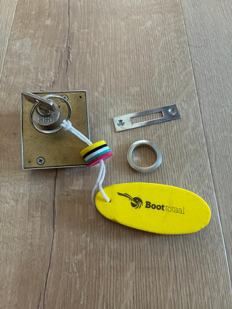 Bootslot met sleutel en toebehoren, Watersport en Boten, Ophalen of Verzenden, Zo goed als nieuw, Overige typen
