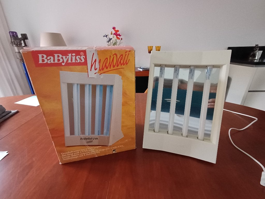 BaByliss Hawaii Gezichtsbruiner - Zo goed als nieuw, Ophalen of Verzenden, Gebruikt, Gezichtsbruiner, Minder dan 10 lampen