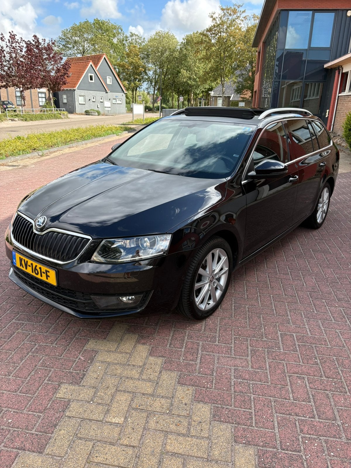 Skoda Octavia 1.0 TSI 85KW Combi Dsg-7 2017 Zwart, Auto's, Skoda, Zwart, Origineel Nederlands, 630 kg, 115 pk