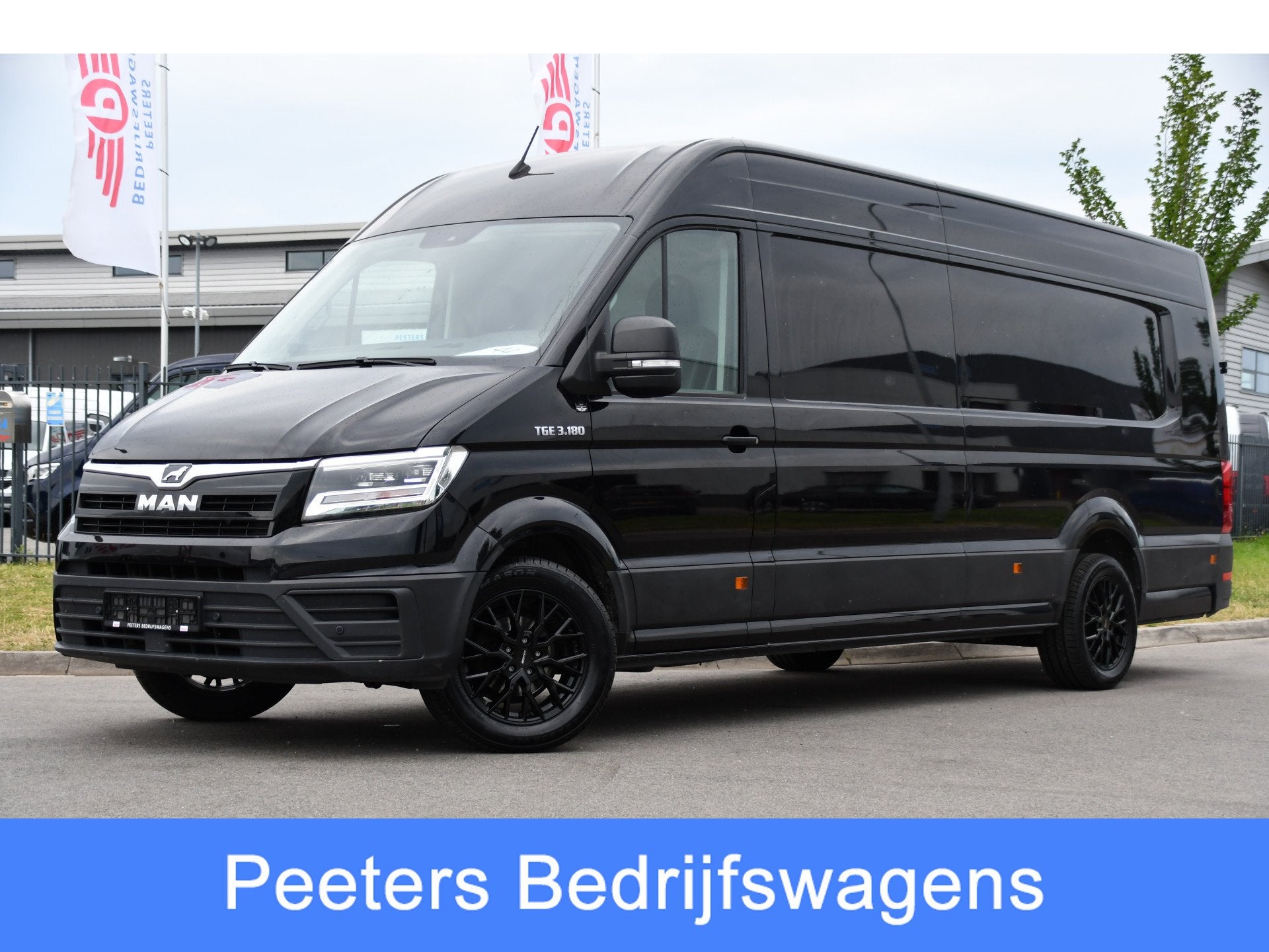 MAN TGE 3.180 35 2.0L5H3 Black Edition Camera, Adaptieve Cru, Gebruikt, 4 cilinders, MAN, Zwart