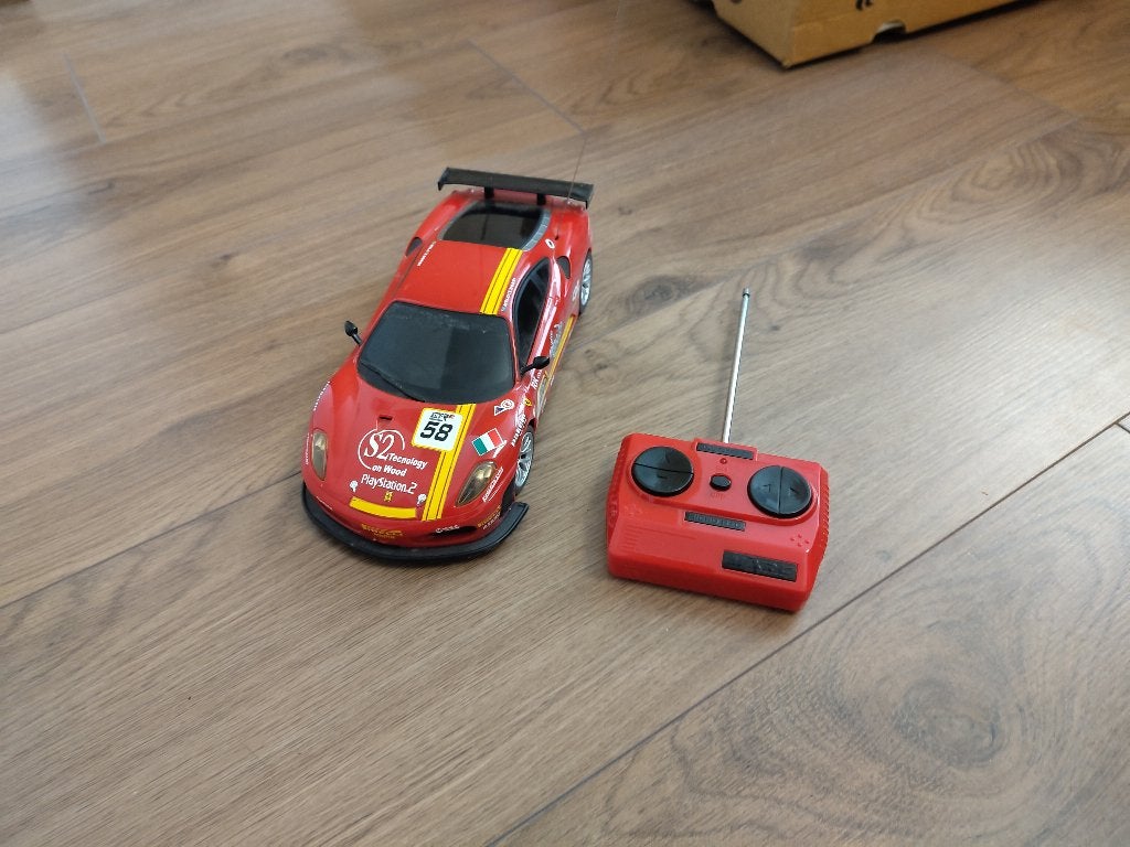 MixR/C elektrische speelgoedauto / bestuurbare auto, Gebruikt