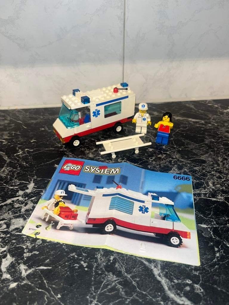 LEGO Set 6666 Ambulance – Compleet met boekje & minifigures, Lego, Ophalen of Verzenden, Zo goed als nieuw, Complete set