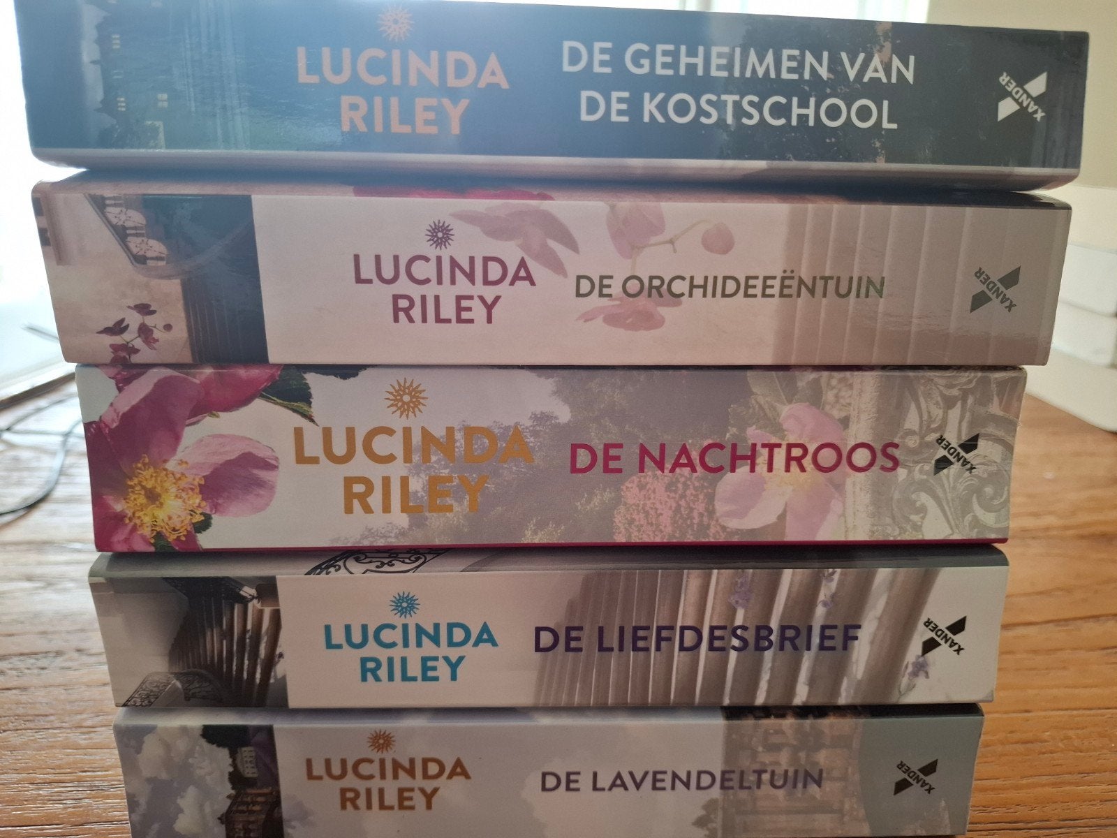 Lucinda Riley boeken - 5-delige set, Boeken, Ophalen of Verzenden, Zo goed als nieuw, Lucinda Riley, Nederland