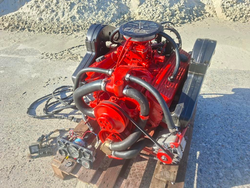 Nette volvo penta aq211 v8 met dashboard, Watersport en Boten, Buiten- en Binnenboordmotoren, Ophalen, Gebruikt, Binnenboordmotor