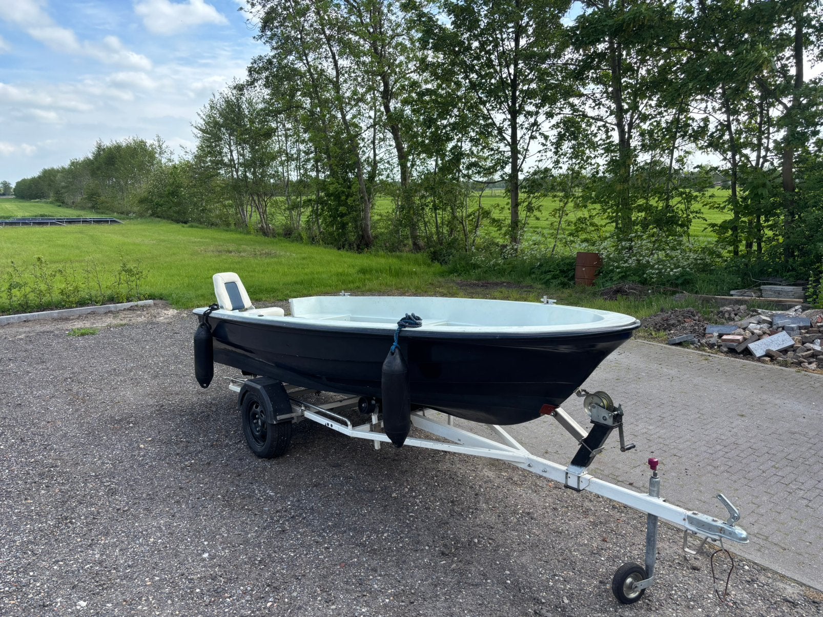 Netjes bootje met goede trailer en dekzeil, Ophalen, 4 m, Gebruikt, Polyester