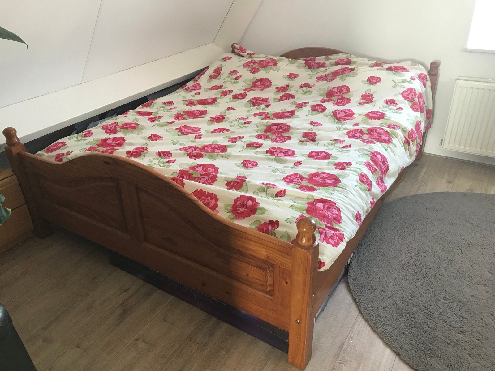 Houten tweepersoonsbed met lattenbodems en nachtkastjes, Ophalen, Gebruikt, Bruin, Tweepersoons