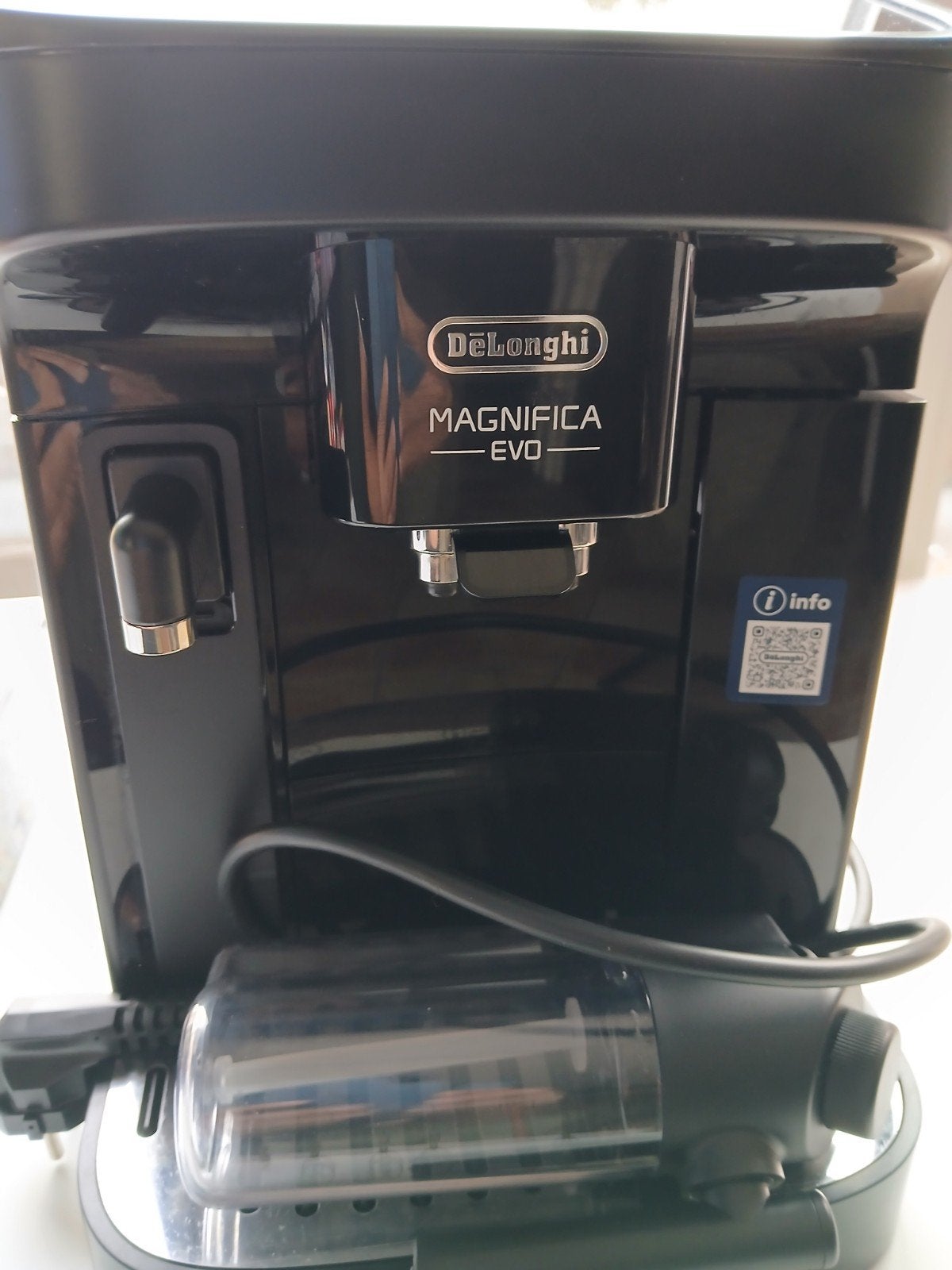 De'Longhi Magnifica Evo Koffiemachine - Zo goed als nieuw