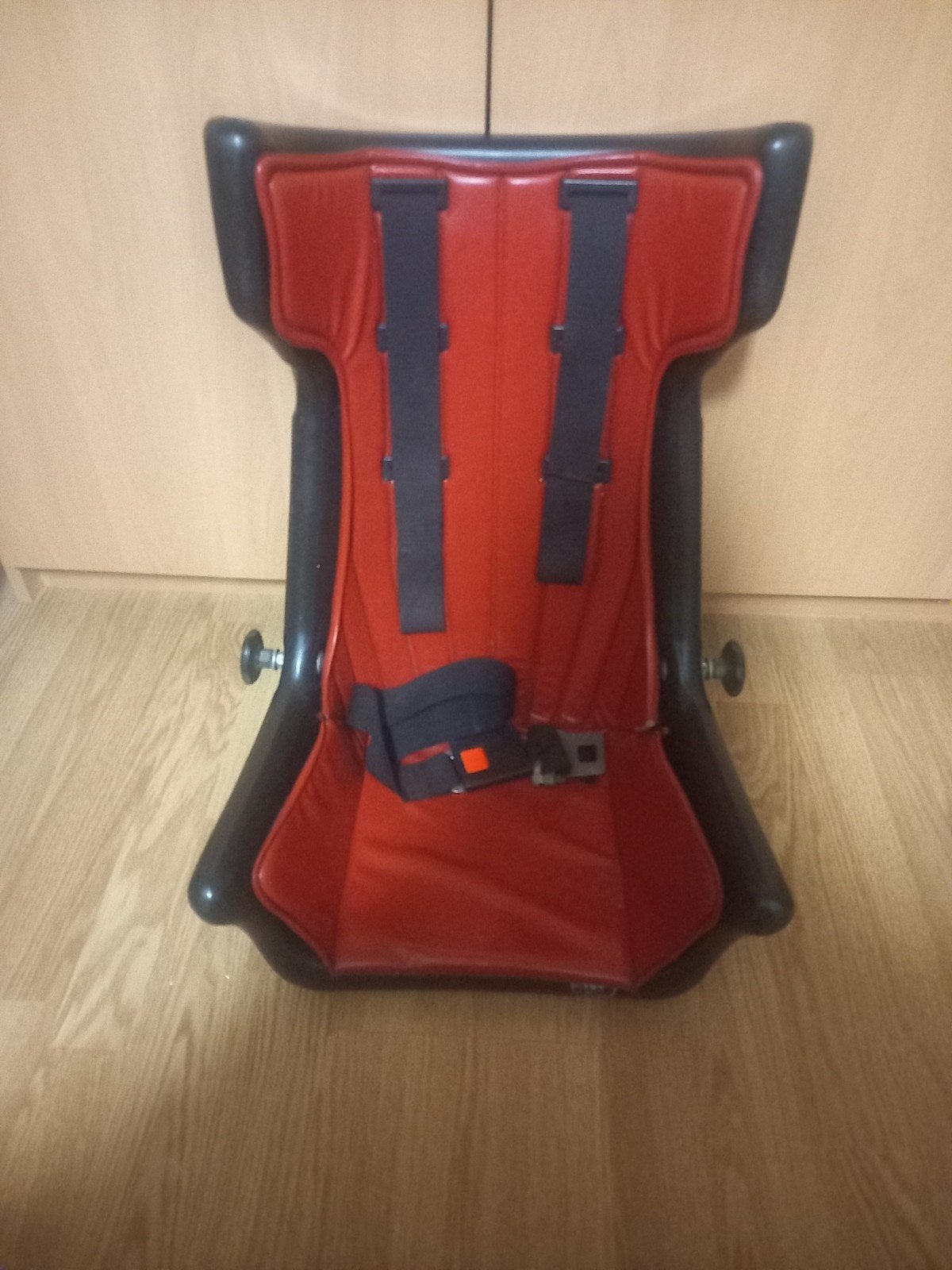 Vintage Autostoel - Rood en Zwart, 0 t/m 18 kg, Ophalen, Overige merken, Gebruikt
