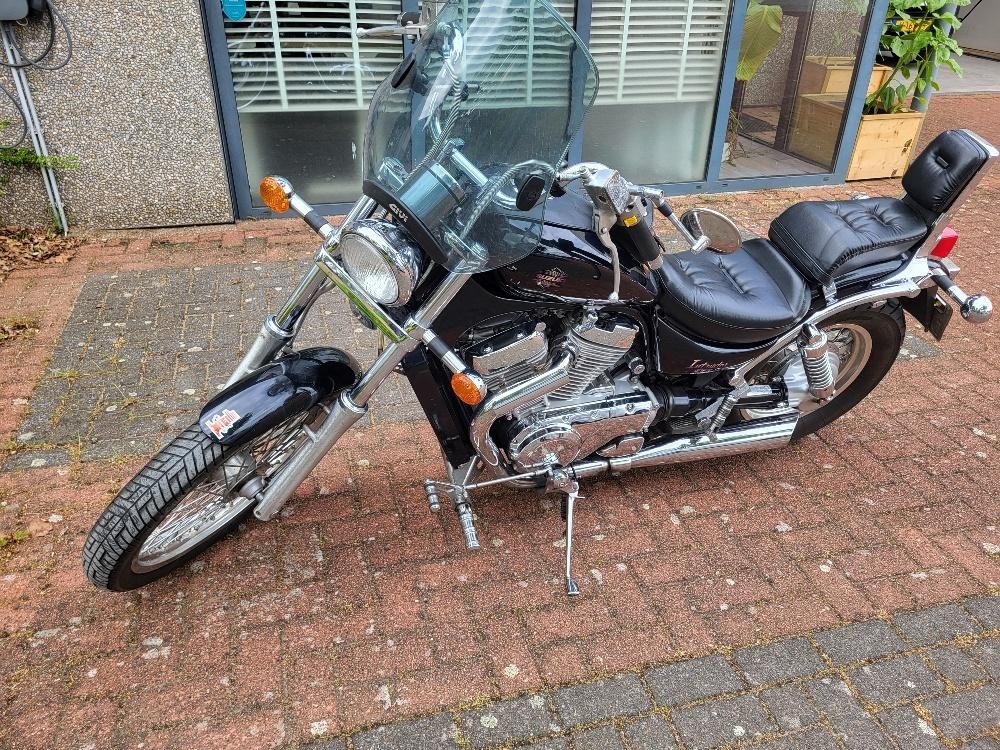 SUZUKI INTRUDER VS 800GL & (HONDA CBF500 , lees advertentie), 2 cilinders, Occasion, Chopper, Particulier