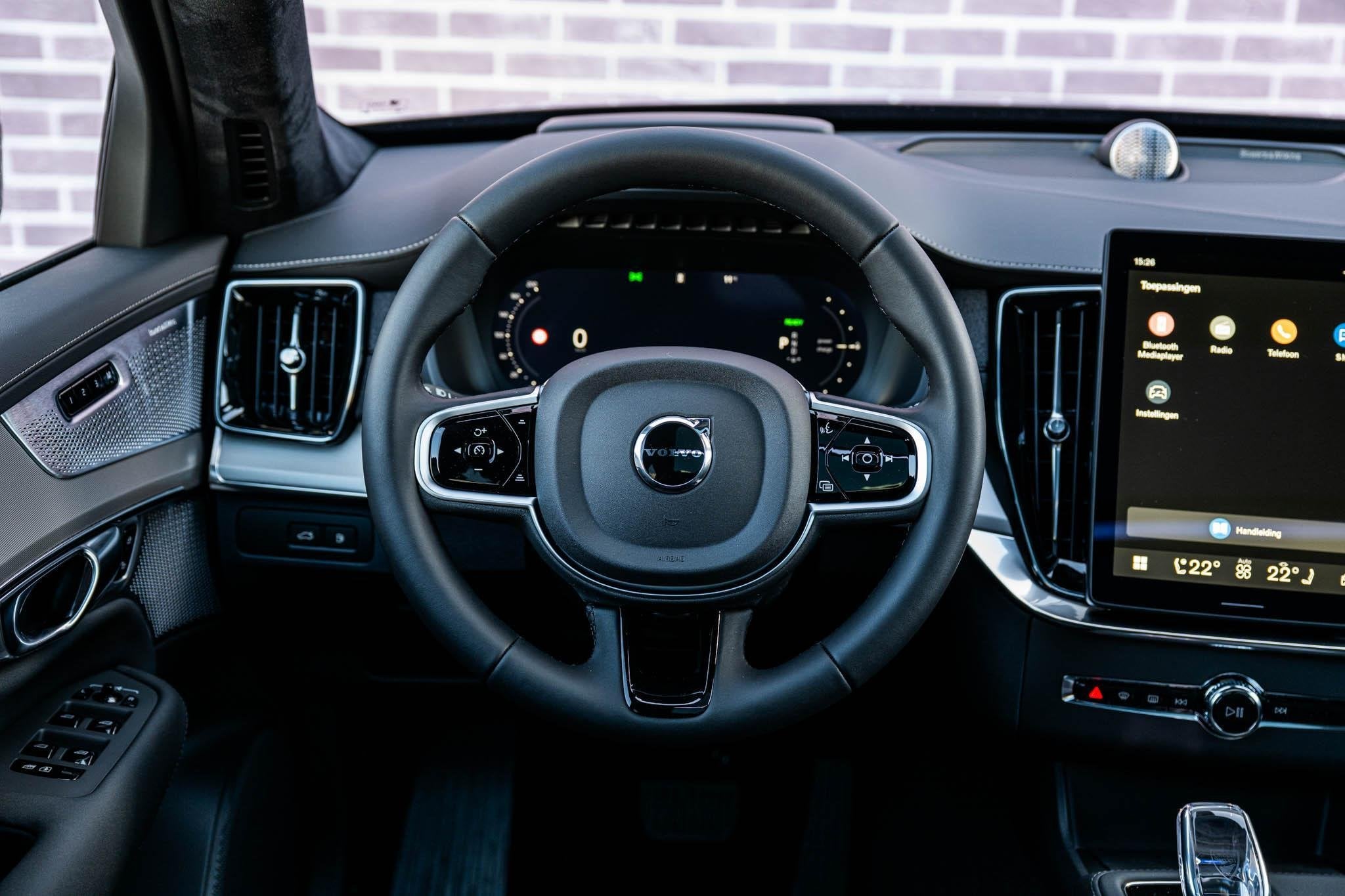 Volvo XC90 2.0 T8 Plug-in hybrid AWD Ultra Black Ed. Exec. |, 12 maanden, Gebruikt, Euro 6, 4 cilinders