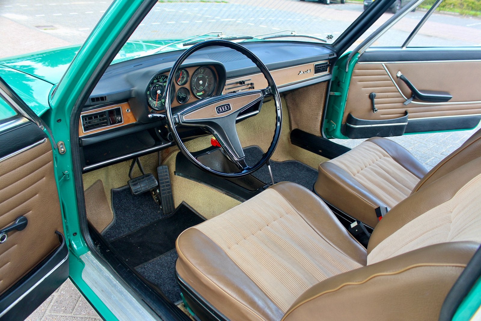 Audi 100 LS 2-deurs 1972 type C1 Automaat, foto 5