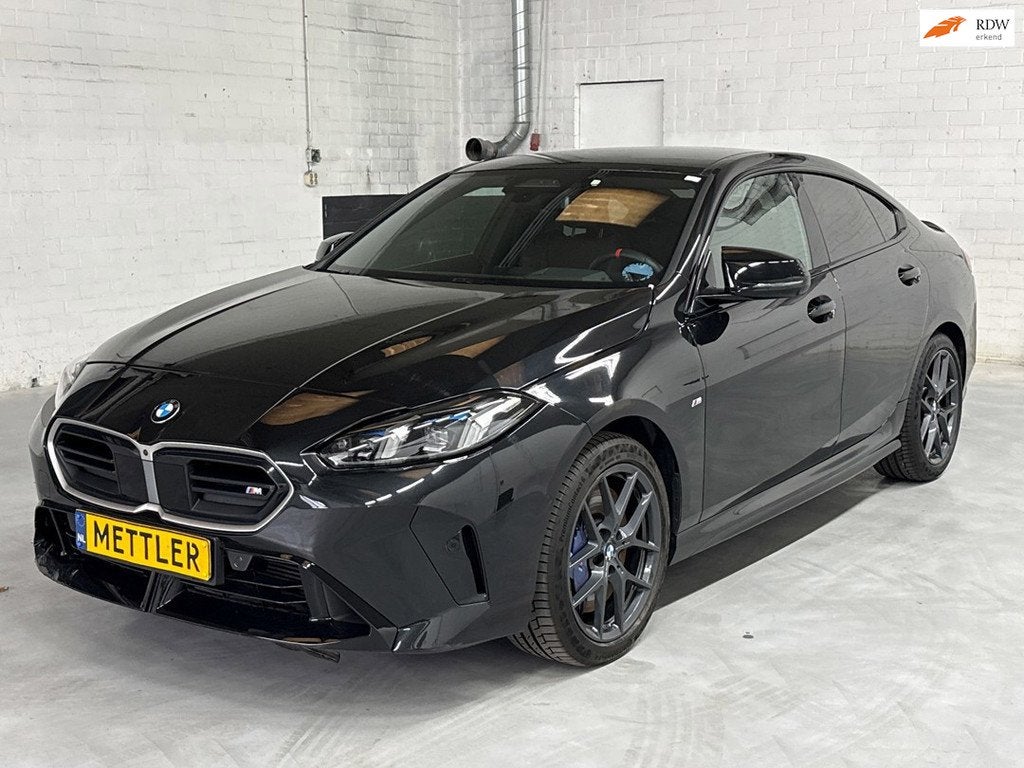 BMW 2-serie Gran Coupé M235 xDrive M Sport, 360 camera, Har, Auto's, BMW, 1998 cc, Gebruikt, 4 cilinders, Zwart