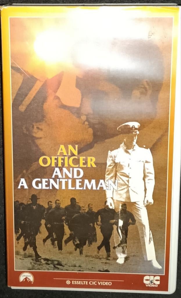 An Officer And A Gentleman vhs, Vanaf 16 jaar, Ophalen of Verzenden, Zo goed als nieuw