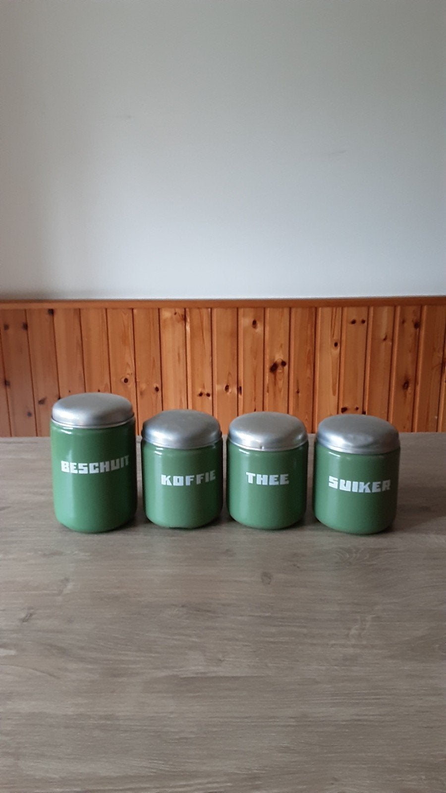 EMAILLE GROENE BUSSENSET MET WITTE BLOKLETTERS., Antiek en Kunst, Antiek | Emaille, Ophalen of Verzenden
