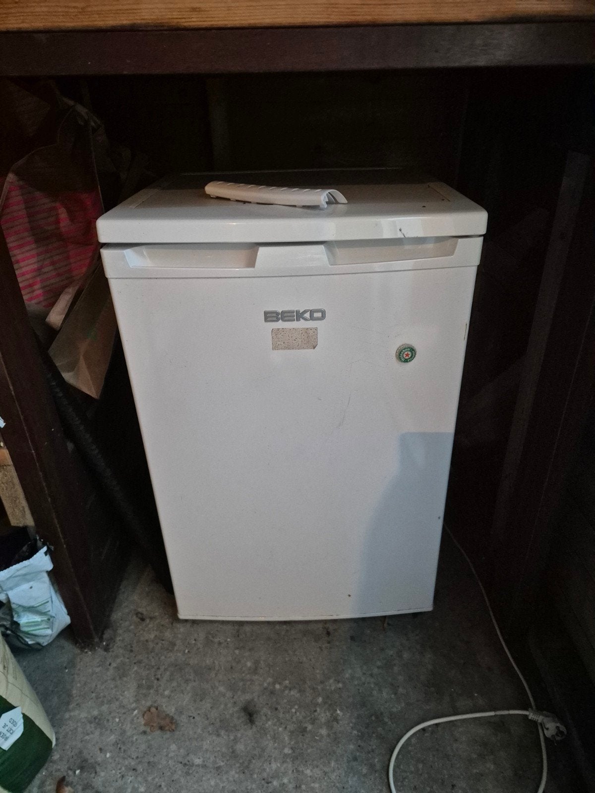 Beko koelkast - defect, gratis af te halen, 85 tot 120 cm, Zonder vriesvak, 100 tot 150 liter, Ophalen of Verzenden
