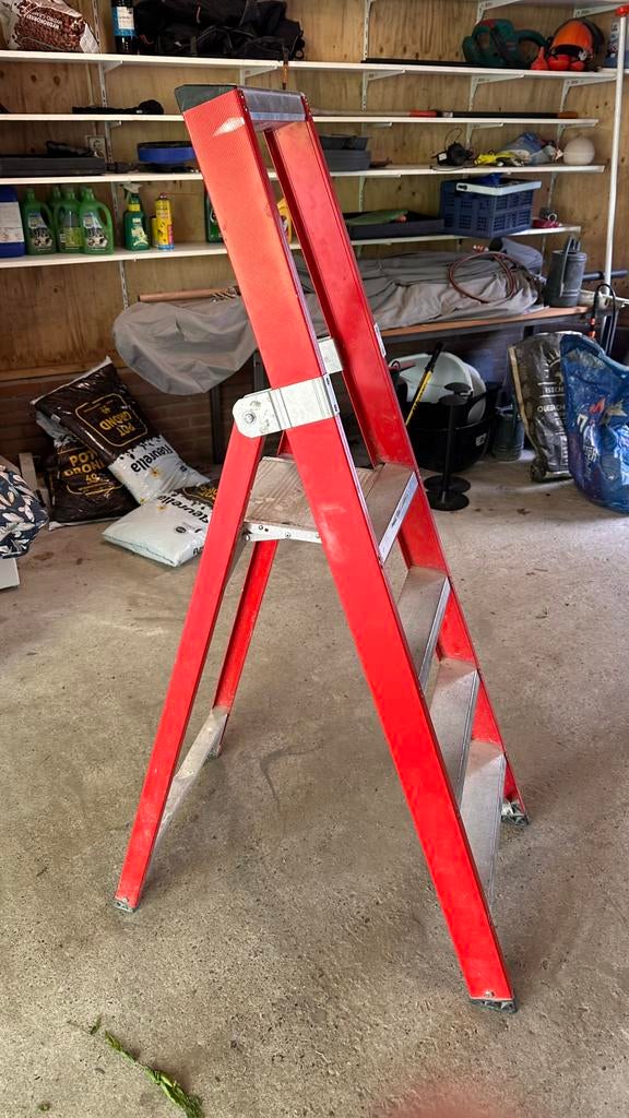 Trap, Doe-het-zelf en Verbouw, Ladders en Trappen, Ophalen, Zo goed als nieuw, Minder dan 2 meter