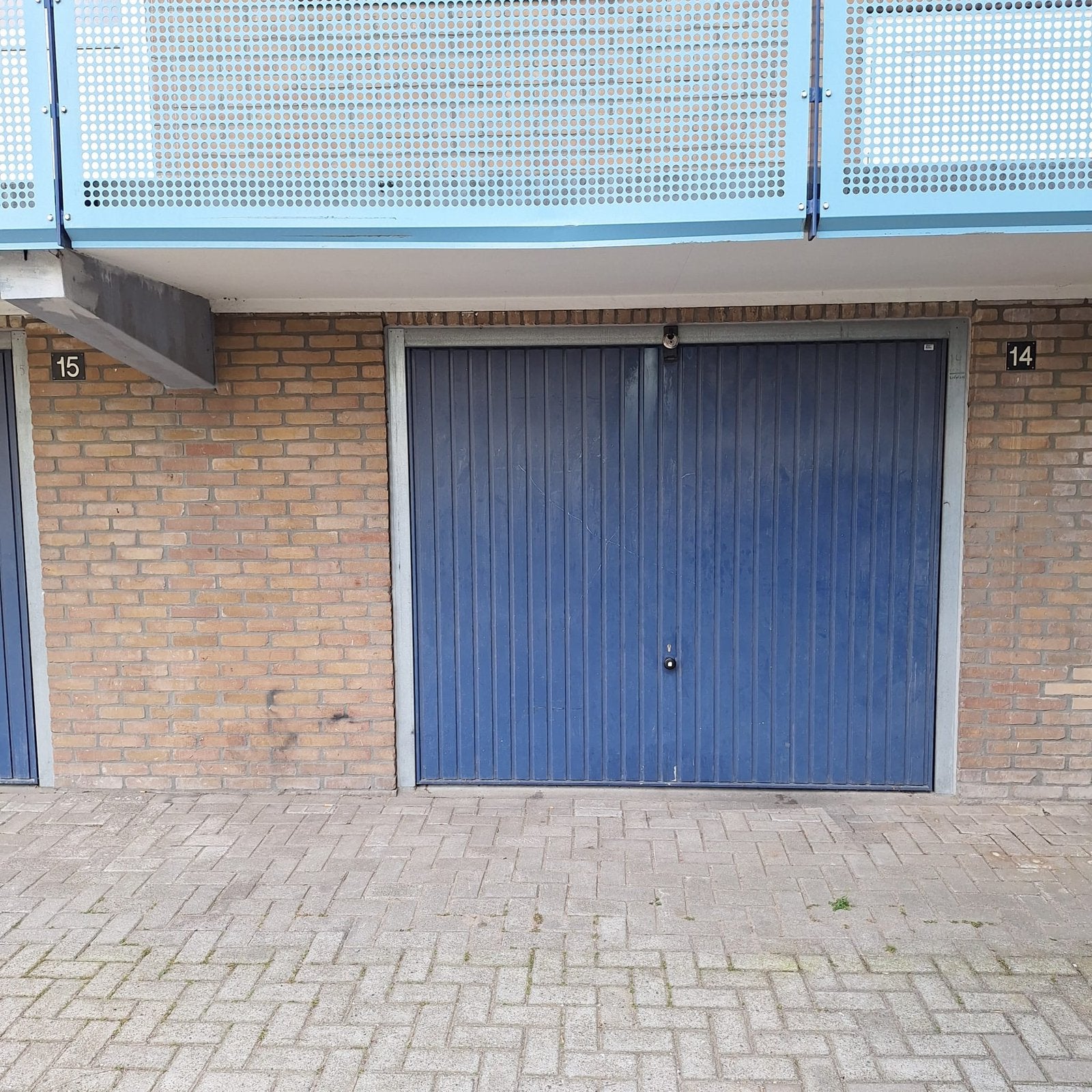 Garage box helft te huur Bussum, Huizen en Kamers, Garages en Parkeerplaatsen, Noord-Holland