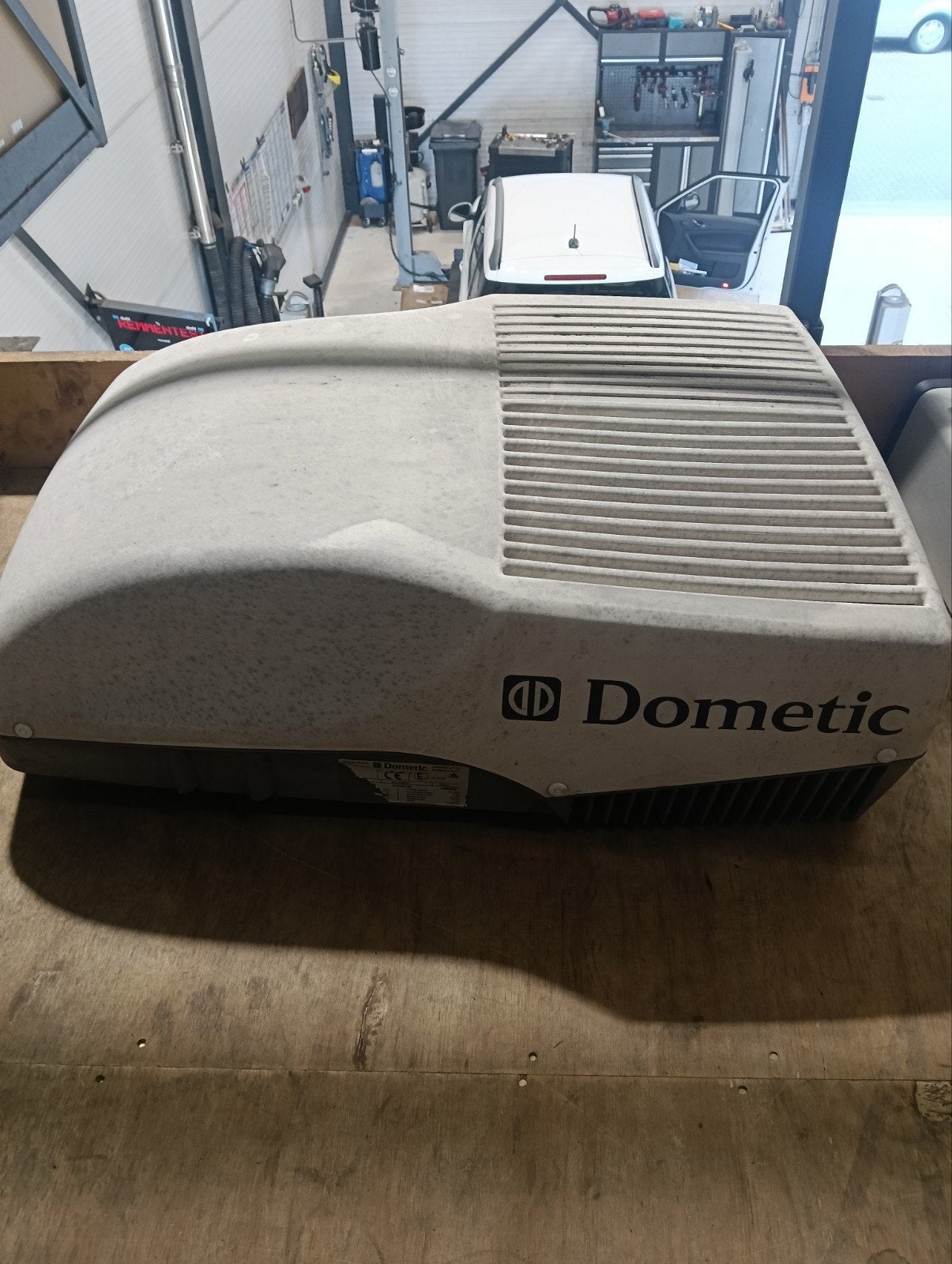 Dometic FJ2200AM Dakairco voor camper/caravan, Ophalen, Gebruikt