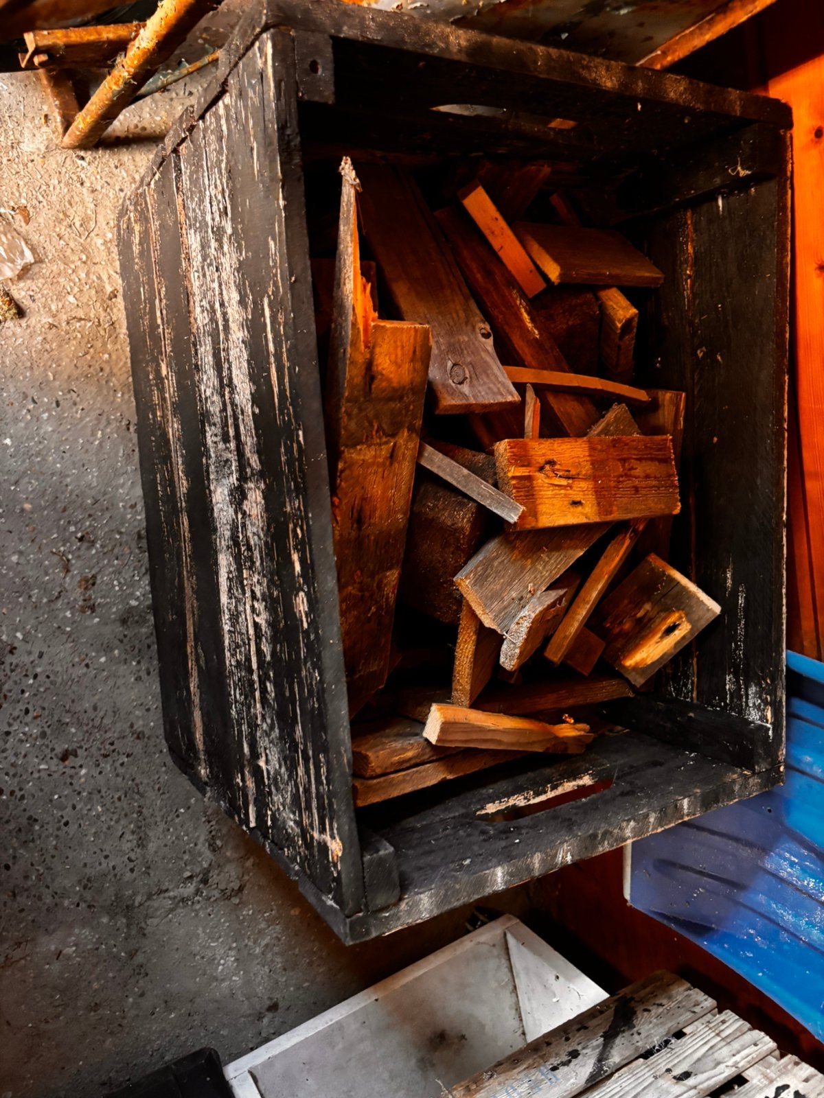 Gratis bakken met pallethout, Minder dan 3 m³, Ophalen