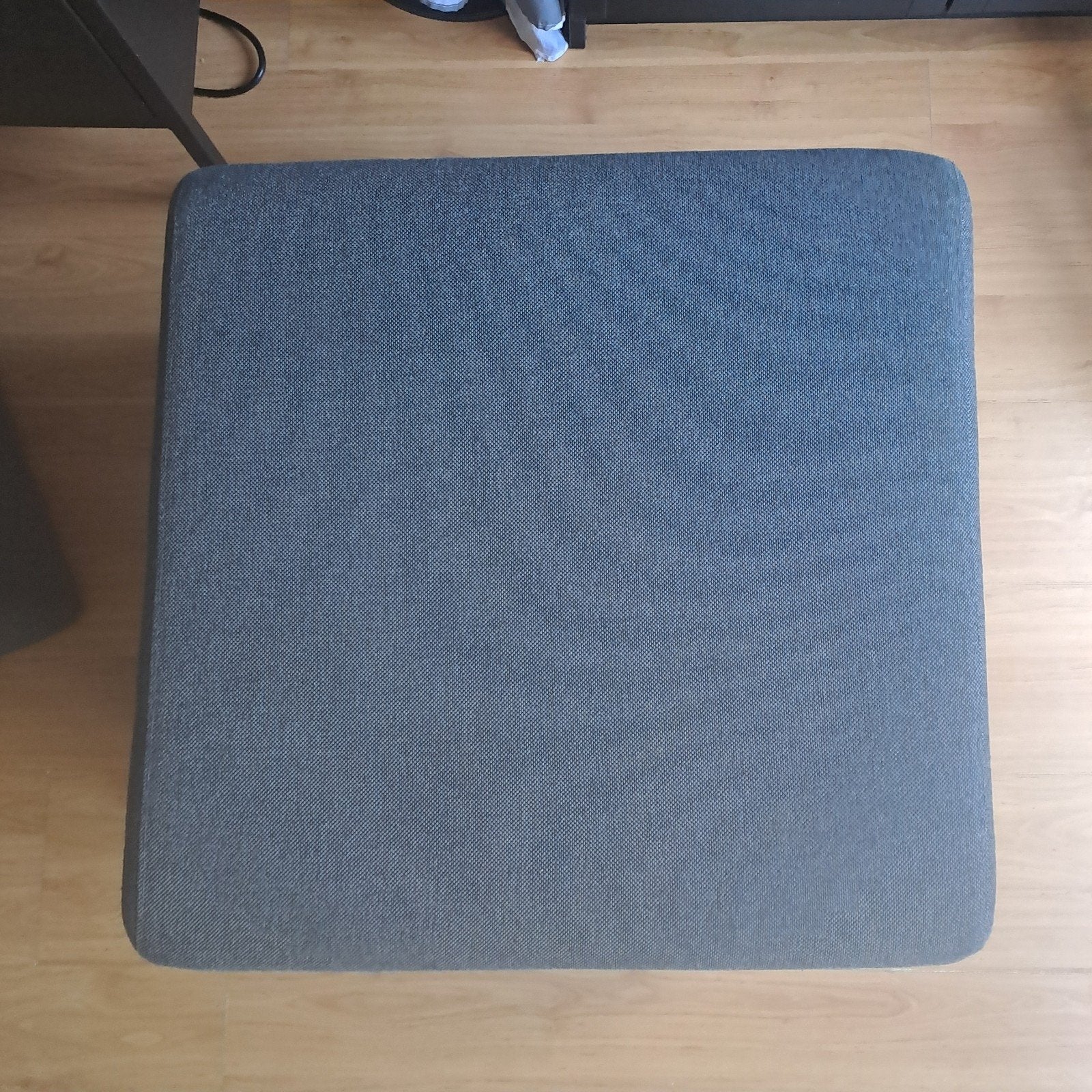 Hocker poef grijs 60 x 60, Ophalen, Gebruikt, 50 tot 75 cm, Vierkant