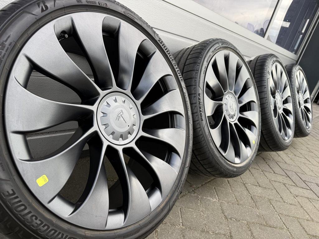 21 inc Tesla Model Y velgen Performance sensoren zomerbanden, Auto-onderdelen, Banden en Velgen, Banden en Velgen, Zomerbanden