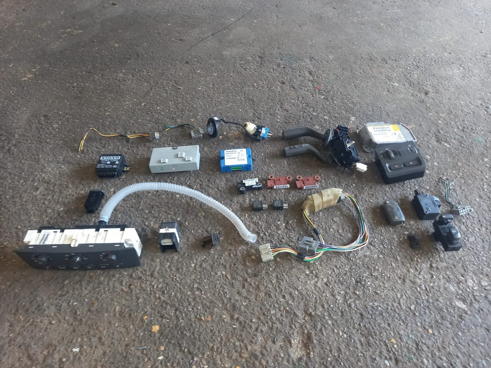 Party onderdelen van een volvo v40 uit 2003, Ophalen, Volvo v40, ., Volvo
