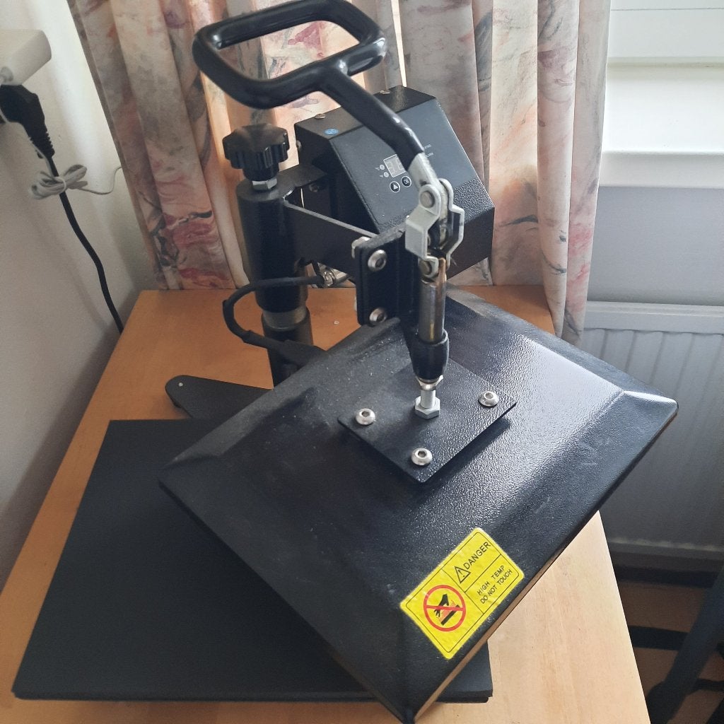 Foto 21 van Te Koop Silhouette Cameo 4 + hitte pers