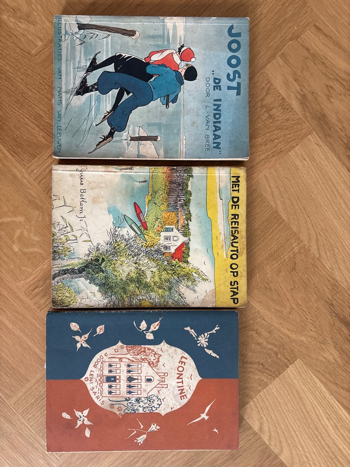 Vintage kinderboeken: Joost, Reisauto, Leontine, Boeken, Ophalen of Verzenden, Gelezen, Fictie algemeen
