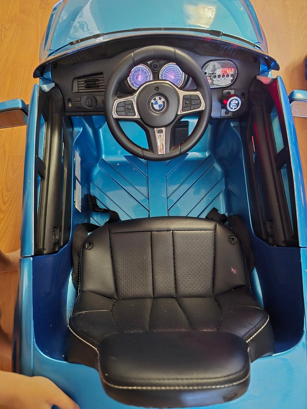 BMW elektrische kinderauto, Ophalen