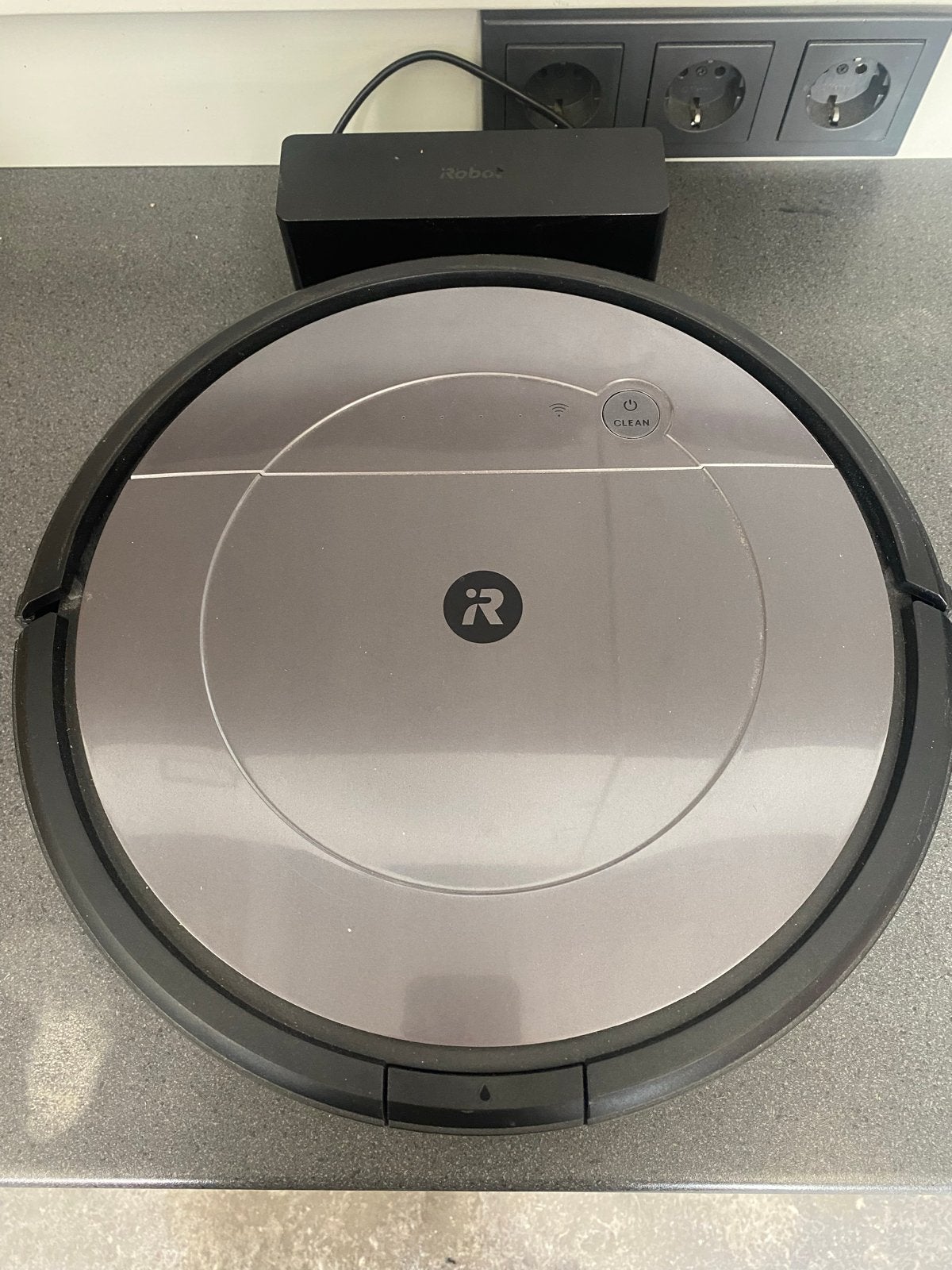 iRobot Roomba Robotstofzuiger & Oplaadstation, Witgoed en Apparatuur, IRobot, Ophalen of Verzenden, Zo goed als nieuw, Robotstofzuiger