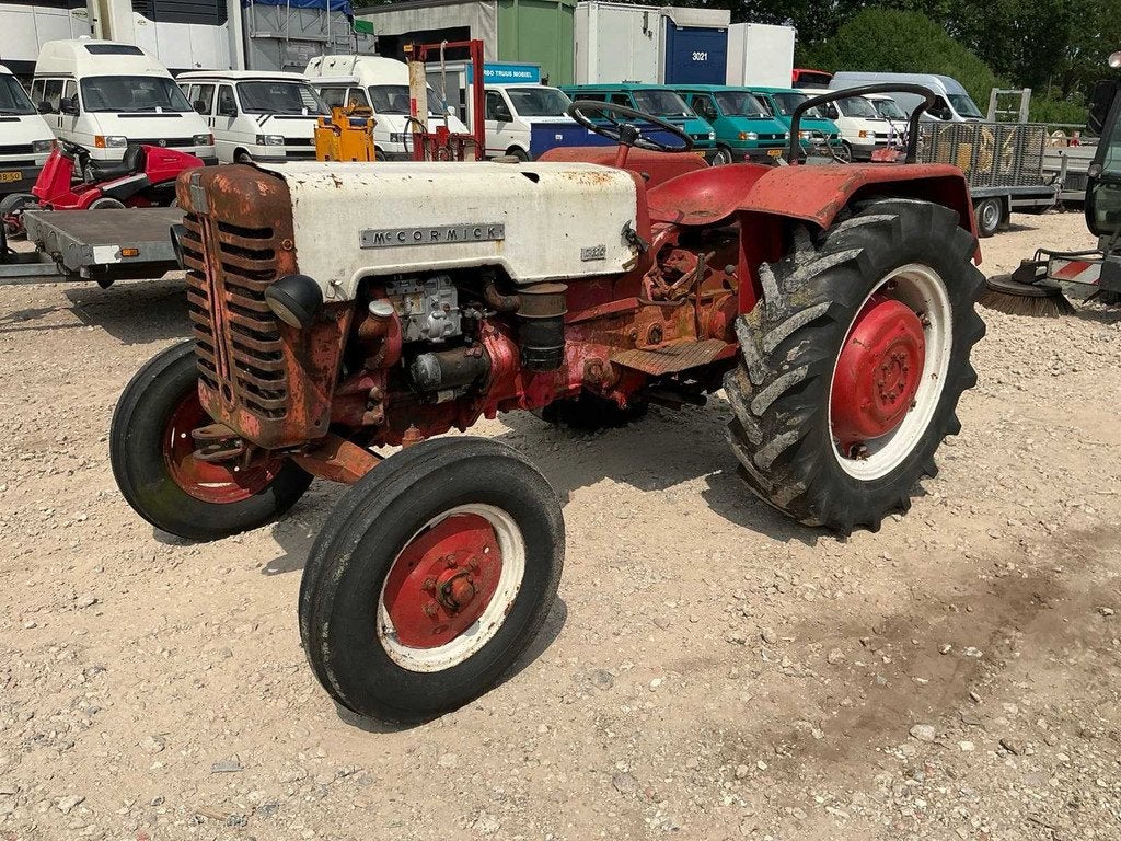 Mc Cormick D-320 Oldtimer tractor, Oldtimer, McCormick