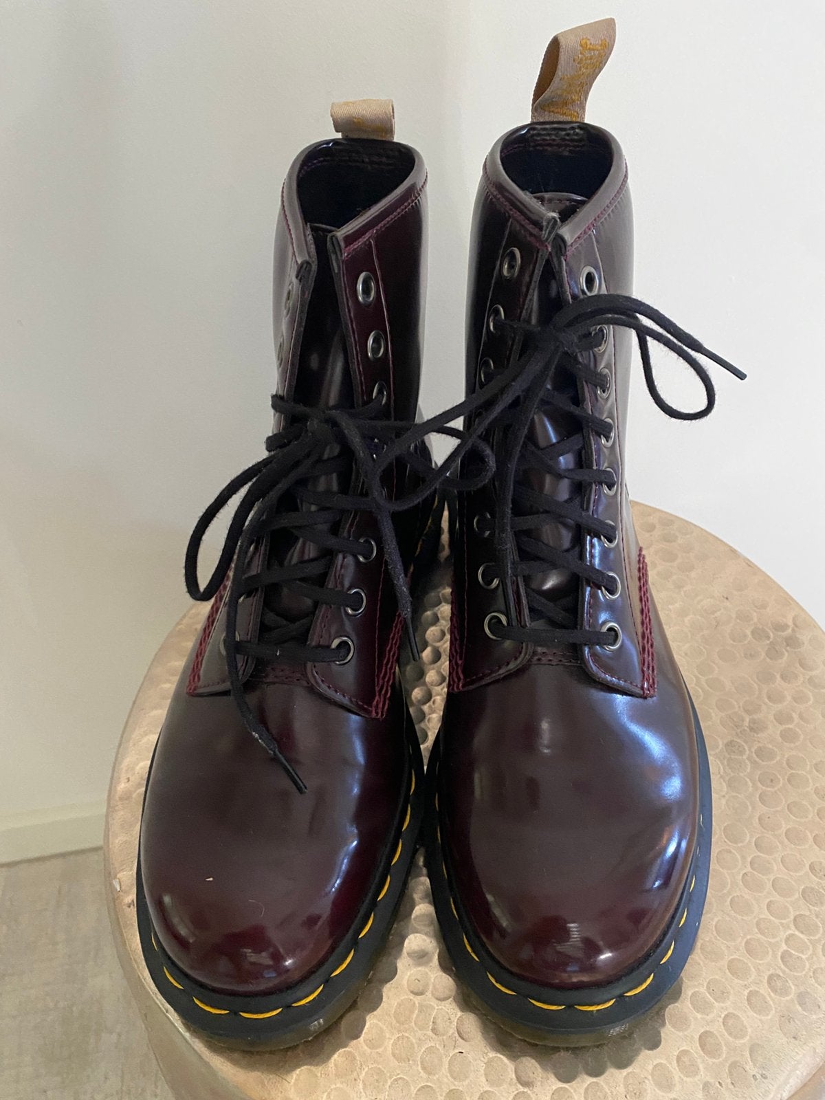 Dr martens dames, Kleding | Dames, Schoenen, Hoge laarzen, Verzenden, Zo goed als nieuw, Rood