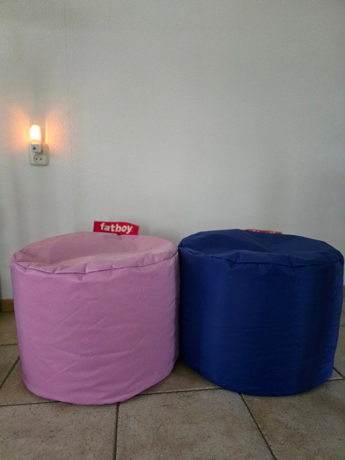Fatboy poef blauw en roze 50x50x40cm, Huis en Inrichting, Banken | Voetenbanken en Poefen, Ophalen of Verzenden, Zo goed als nieuw