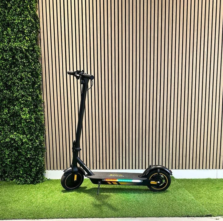 OOK-TEK V8 Elektrische Step – Nieuw, Fietsen en Brommers, Steps, Nieuw, Elektrische step (E-scooter), Ophalen of Verzenden